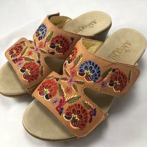 Alegria Linn size 39 (8 8.5) Leather Wedge Sandals